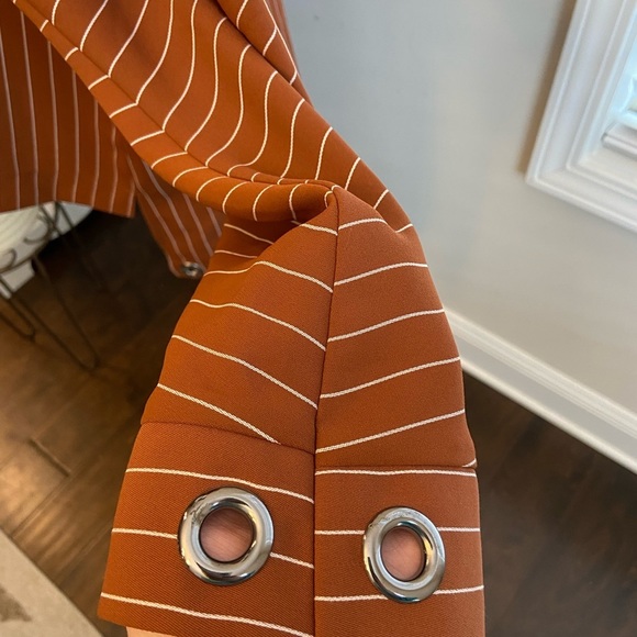 SALE! 🔔 Lalem Modern Statement Blouse - Size 40 - Picture 5 of 8